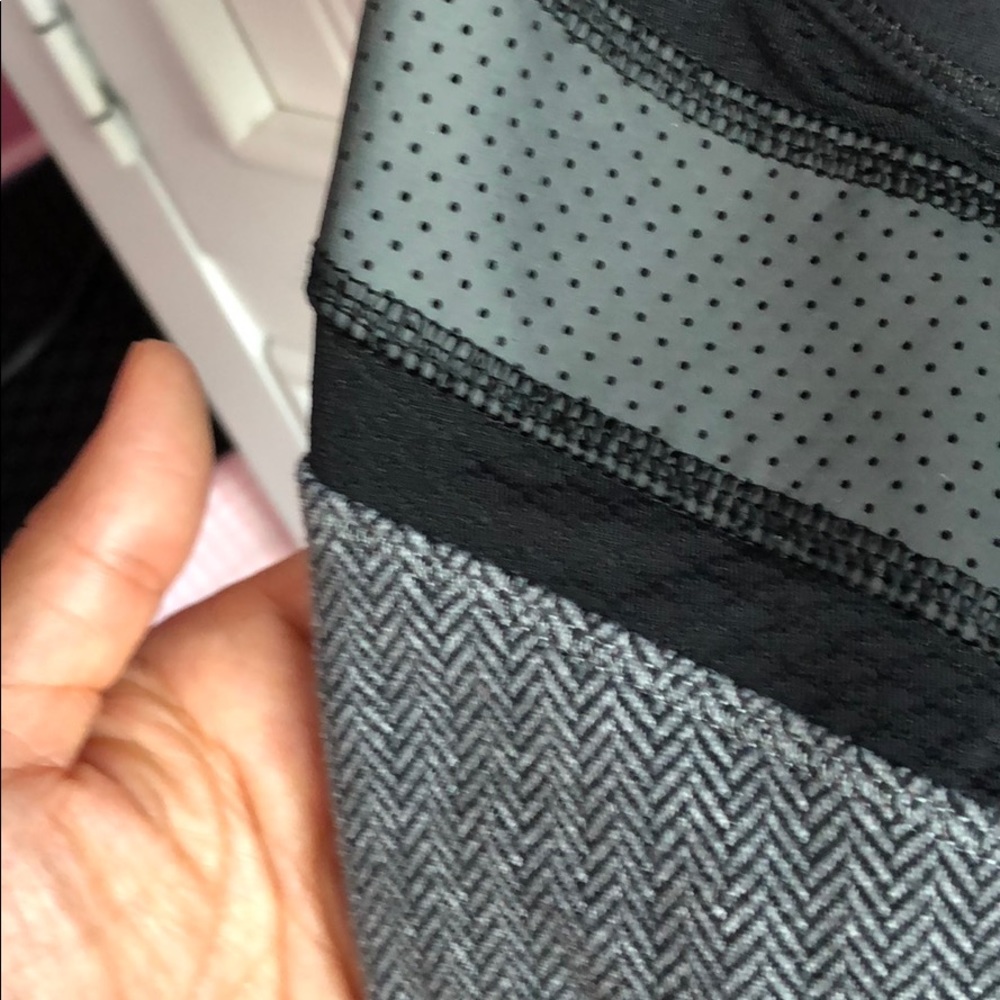 Ivivva pullover - Picture 3 of 4